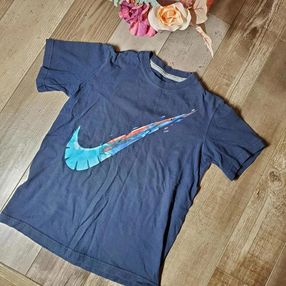 Nike Swoosh Graphic Boys Tee Size Small 8/9 - Picture 9 of 9